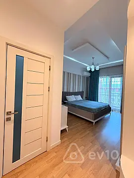 Kirayə verilir 3 otaqlı yeni tikili 147 m²