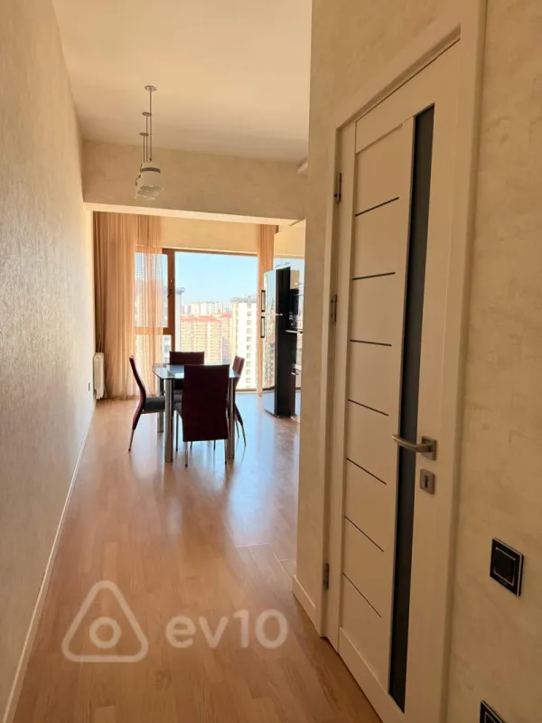 Kirayə verilir 3 otaqlı yeni tikili 147 m²