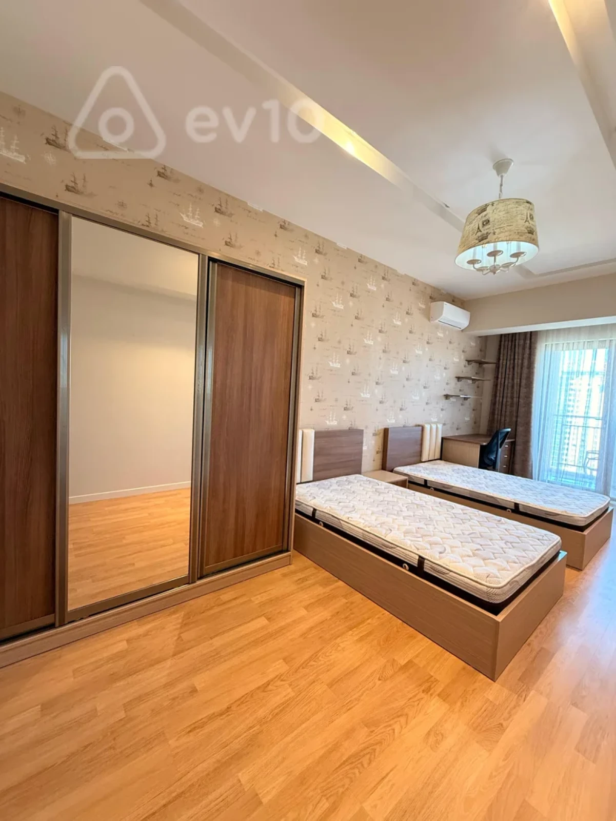 Kirayə verilir 3 otaqlı yeni tikili 147 m²