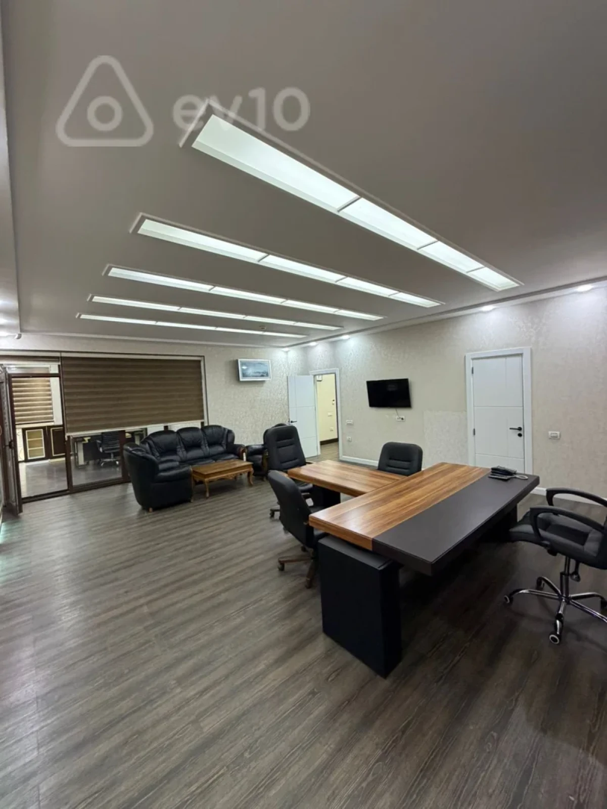 Kirayə verilir 6 otaqlı ofis 200 m²