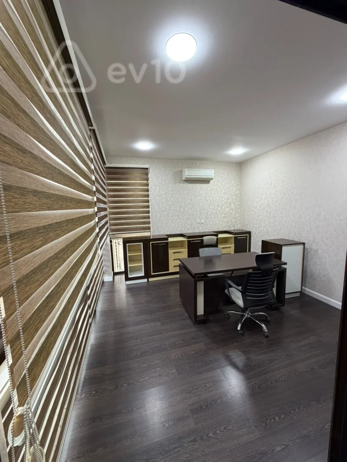 Kirayə verilir 6 otaqlı ofis 200 m²