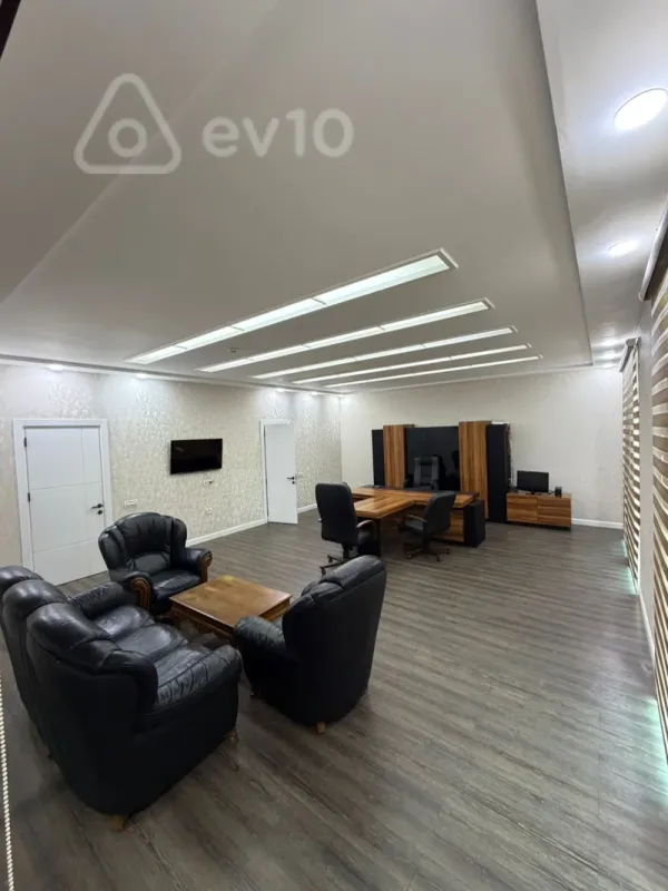 Kirayə verilir 6 otaqlı ofis 200 m²