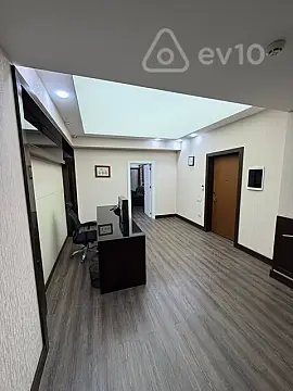 Kirayə verilir 6 otaqlı ofis 200 m²