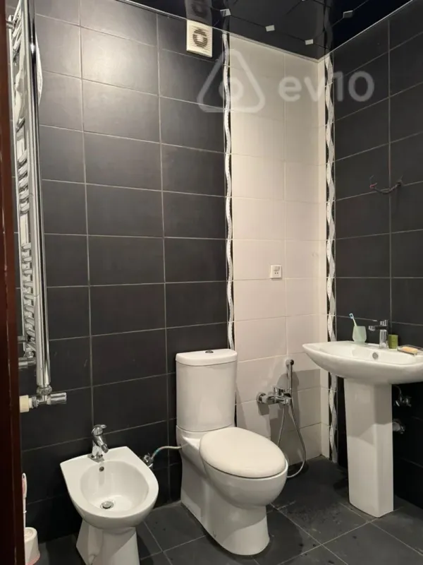 Satılır 3 otaqlı yeni tikili 120 m²