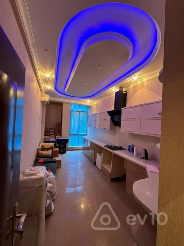 Satılır 3 otaqlı yeni tikili 120 m²