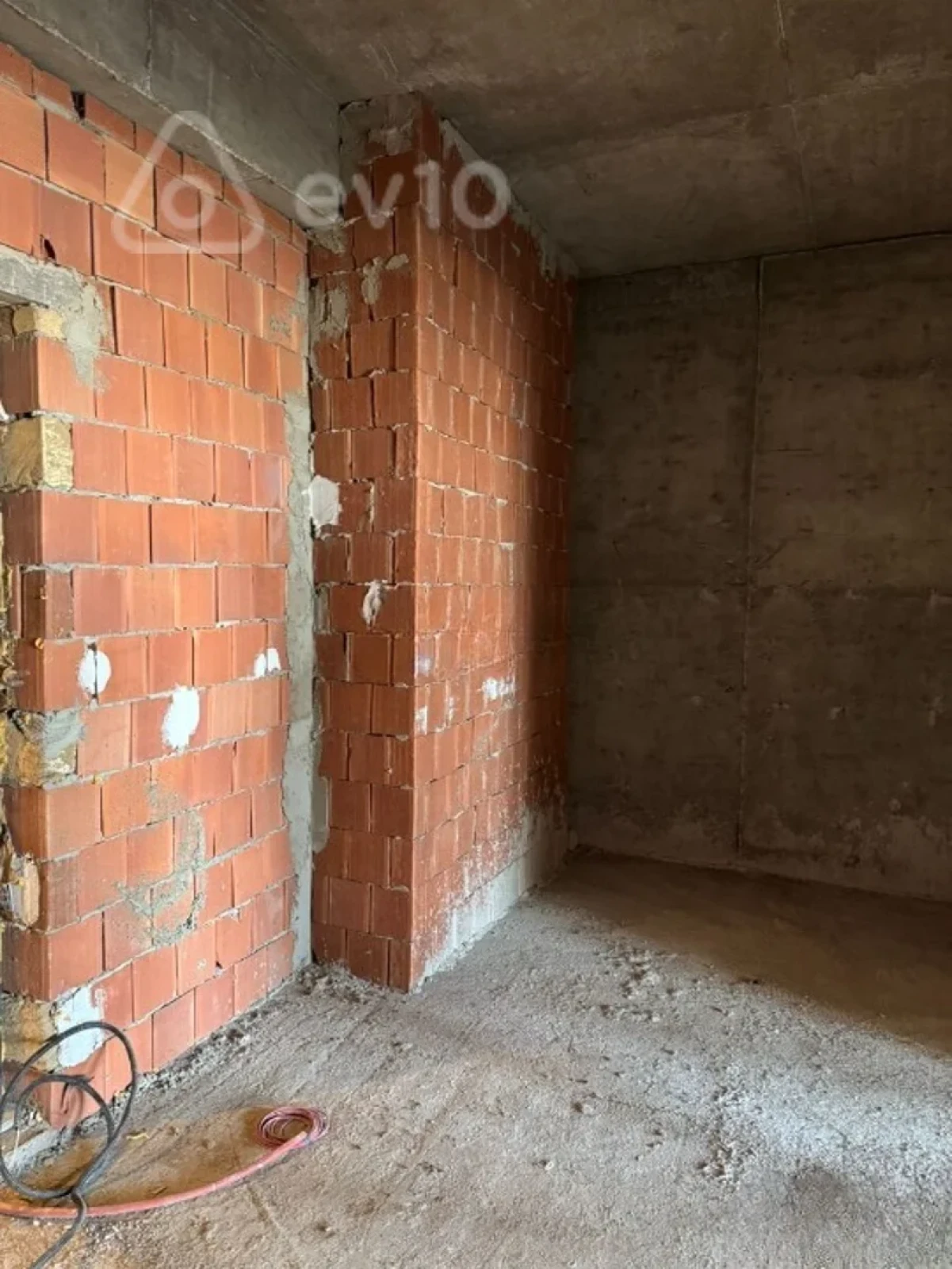 Satılır 3 otaqlı yeni tikili 72 m²