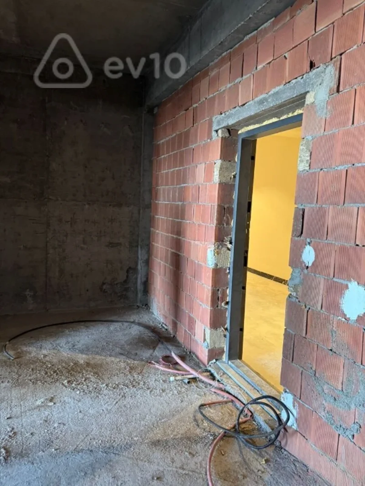 Satılır 3 otaqlı yeni tikili 72 m²