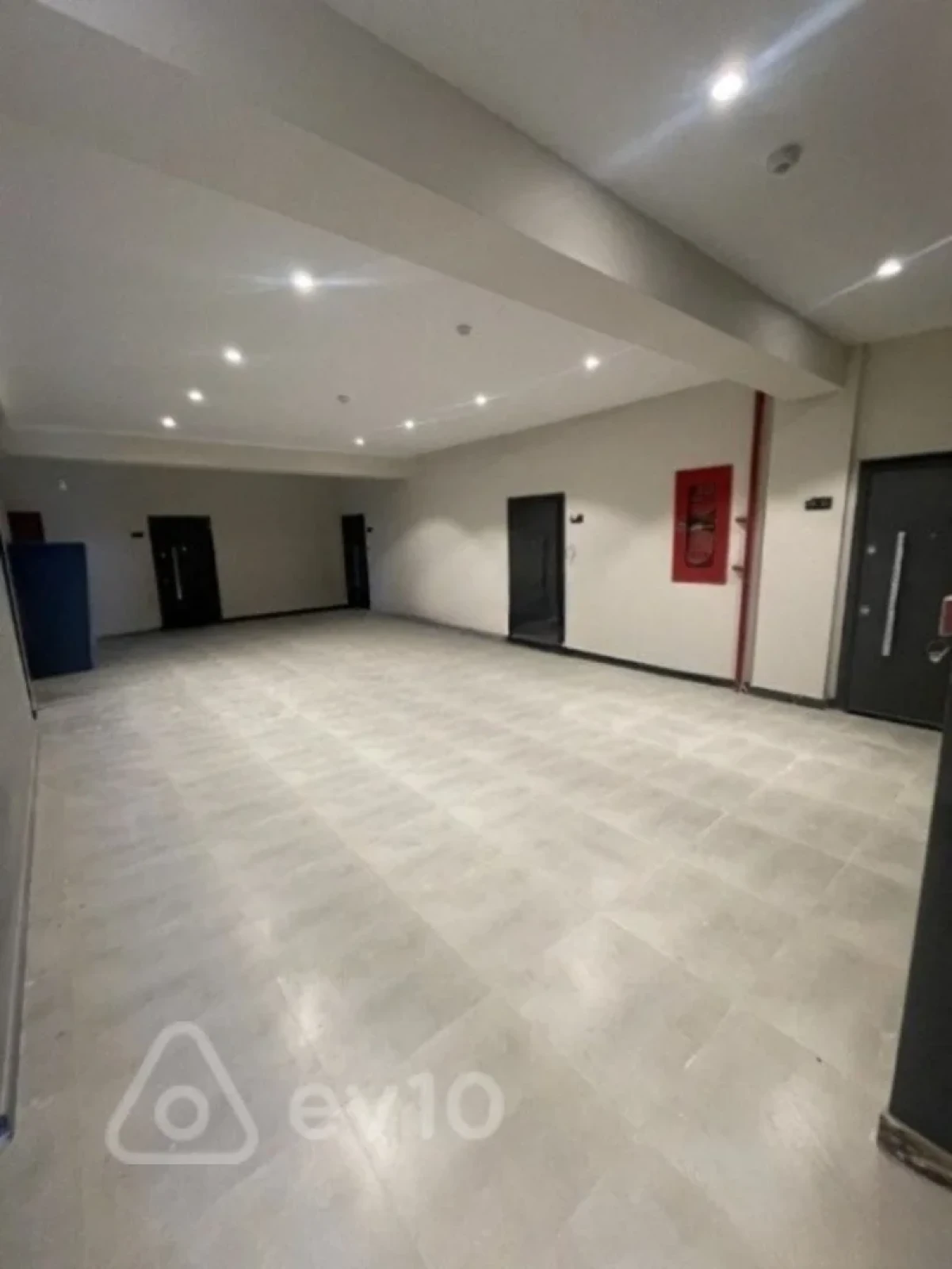 Satılır 3 otaqlı yeni tikili 72 m²