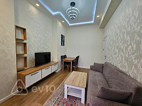 Kirayə verilir 2 otaqlı yeni tikili 55 m²