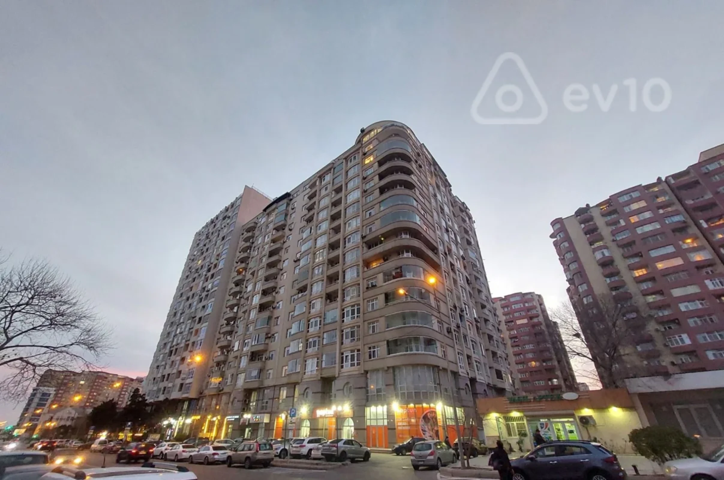 Kirayə verilir 2 otaqlı yeni tikili 68 m²