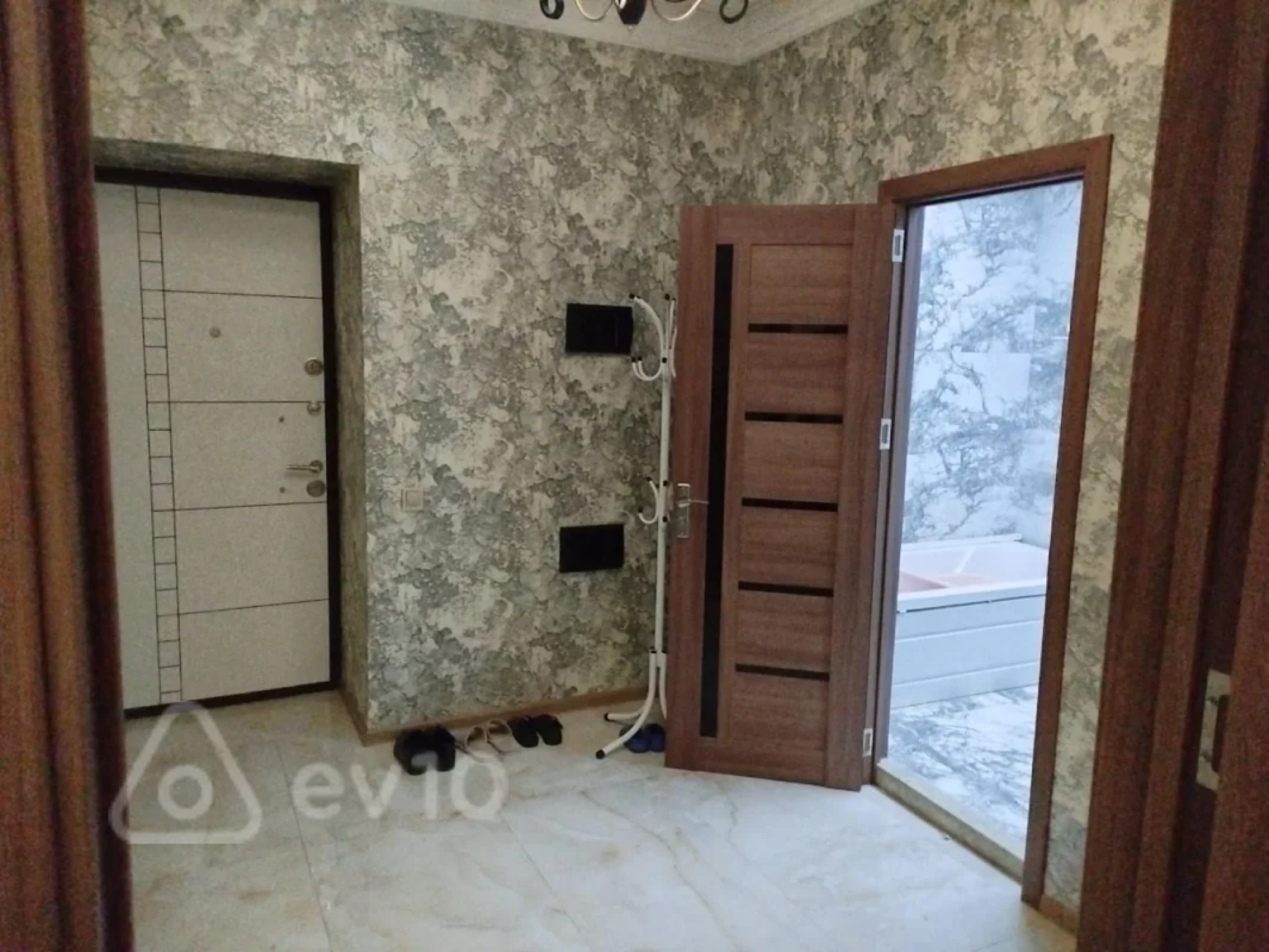 Kirayə verilir 2 otaqlı yeni tikili 64 m²