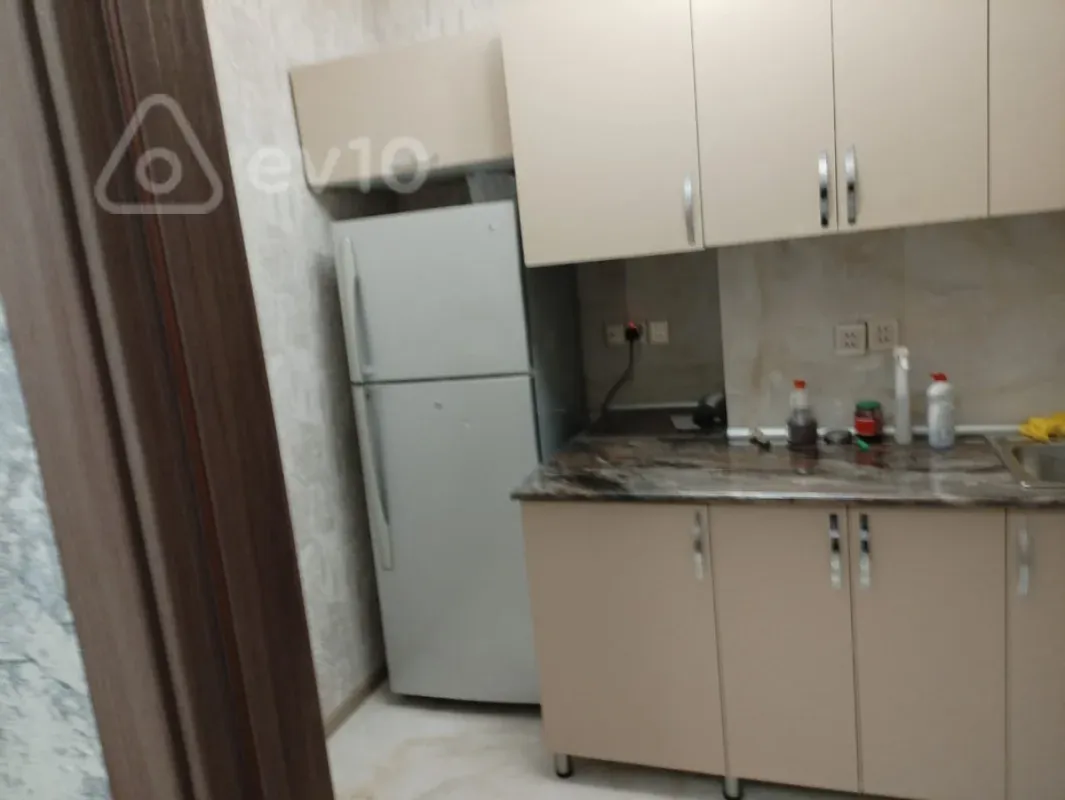 Kirayə verilir 2 otaqlı yeni tikili 64 m²