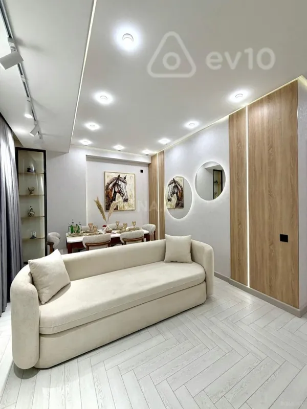 Kirayə verilir 2 otaqlı yeni tikili 80 m²