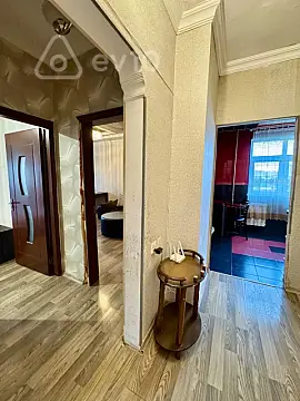 Satılır 2 otaqlı köhnə tikili 70 m²