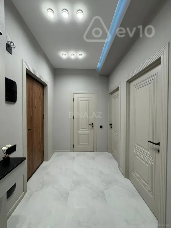 Kirayə verilir 2 otaqlı yeni tikili 65 m²