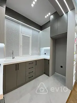 Kirayə verilir 2 otaqlı yeni tikili 65 m²