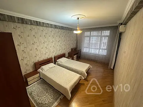 Kirayə verilir 3 otaqlı yeni tikili 100 m²