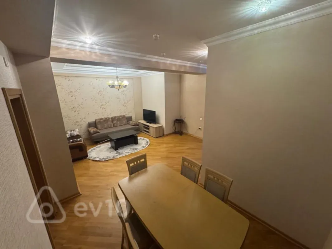 Kirayə verilir 3 otaqlı yeni tikili 100 m²