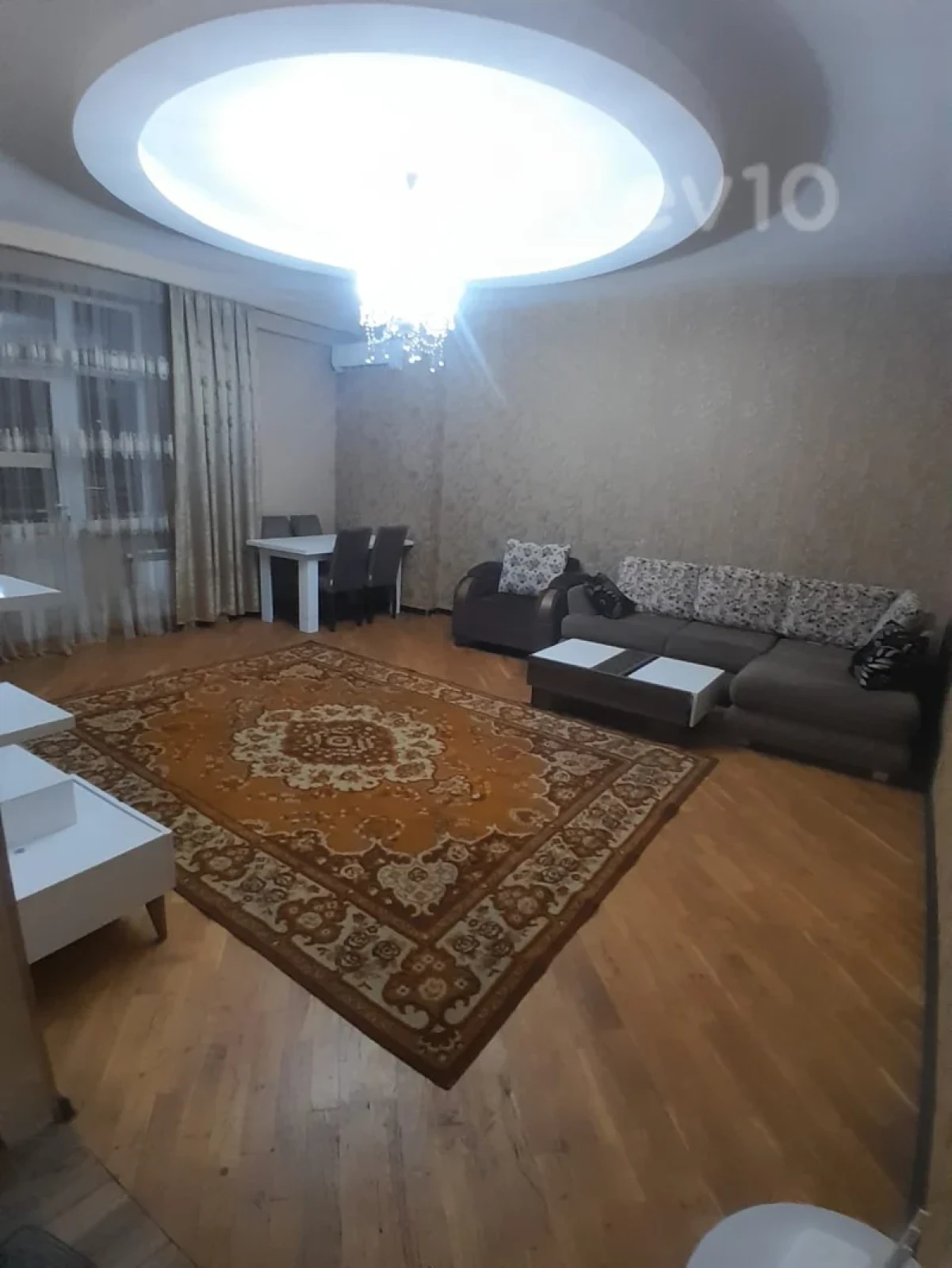Kirayə verilir 2 otaqlı yeni tikili 75 m²