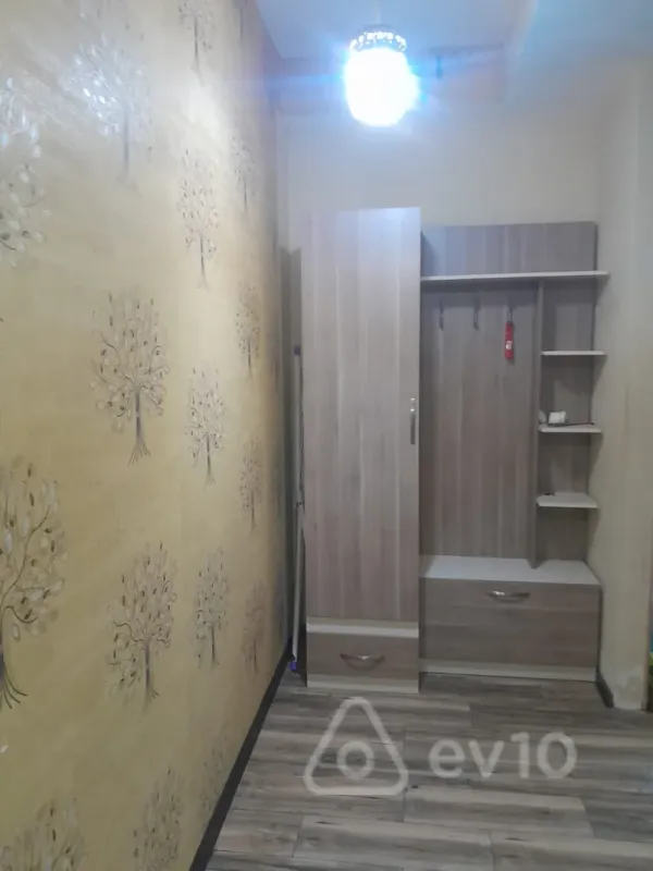 Kirayə verilir 2 otaqlı yeni tikili 75 m²