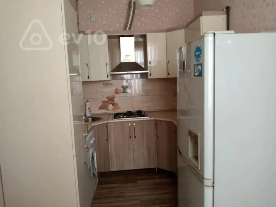 Kirayə verilir 2 otaqlı yeni tikili 75 m²