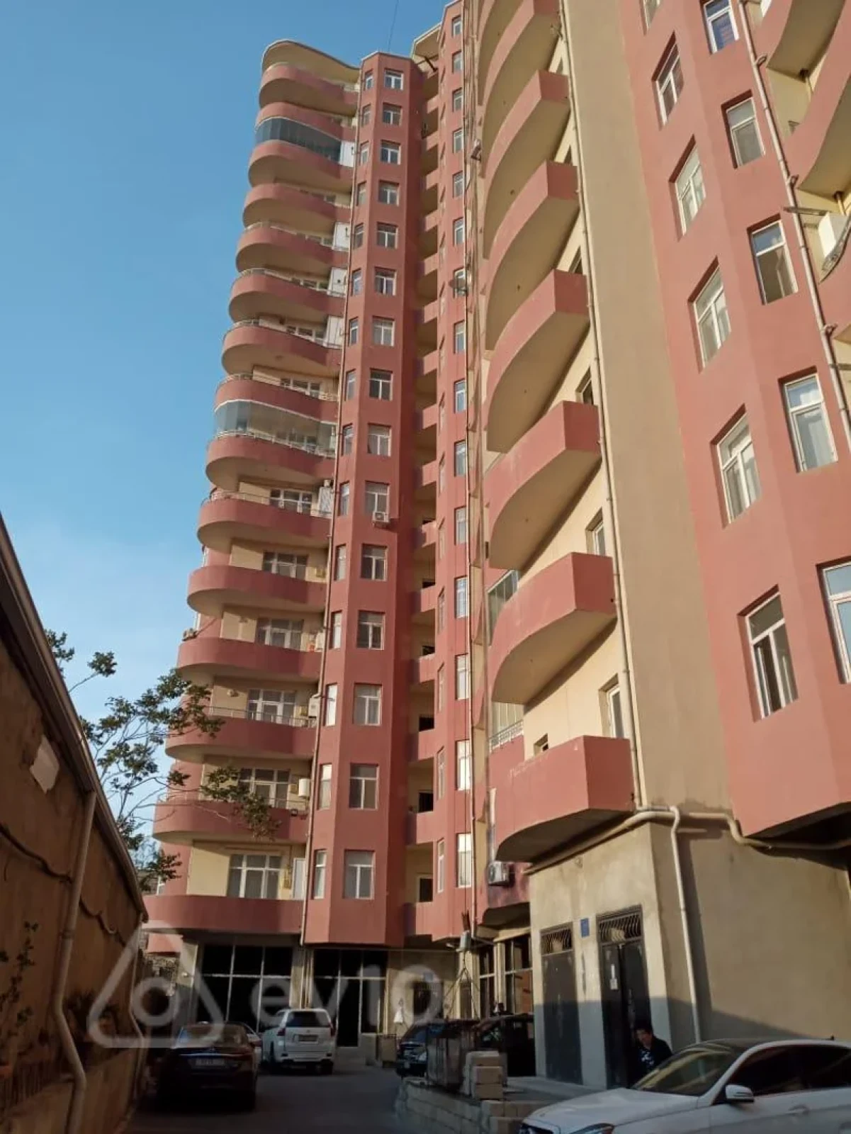 Kirayə verilir 2 otaqlı yeni tikili 75 m²