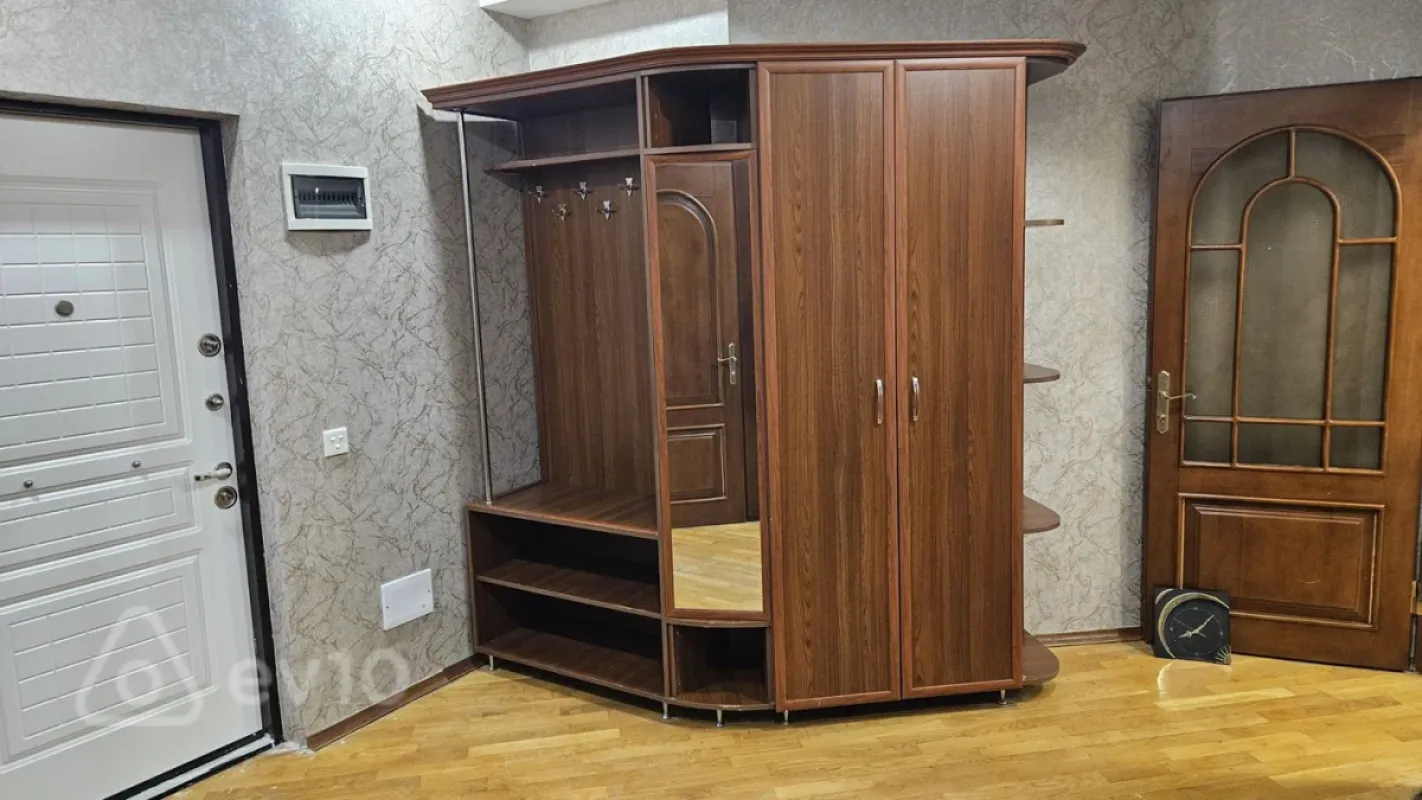 Kirayə verilir 2 otaqlı yeni tikili 70 m²