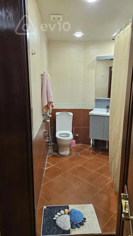 Kirayə verilir 2 otaqlı yeni tikili 70 m²