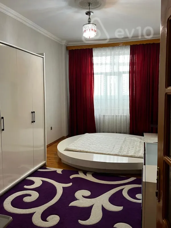 Kirayə verilir 3 otaqlı yeni tikili 100 m²