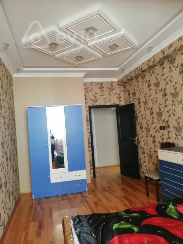 Kirayə verilir 3 otaqlı yeni tikili 82 m²