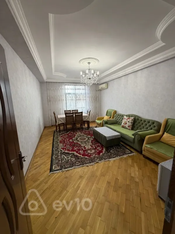 Kirayə verilir 3 otaqlı yeni tikili 130 m²