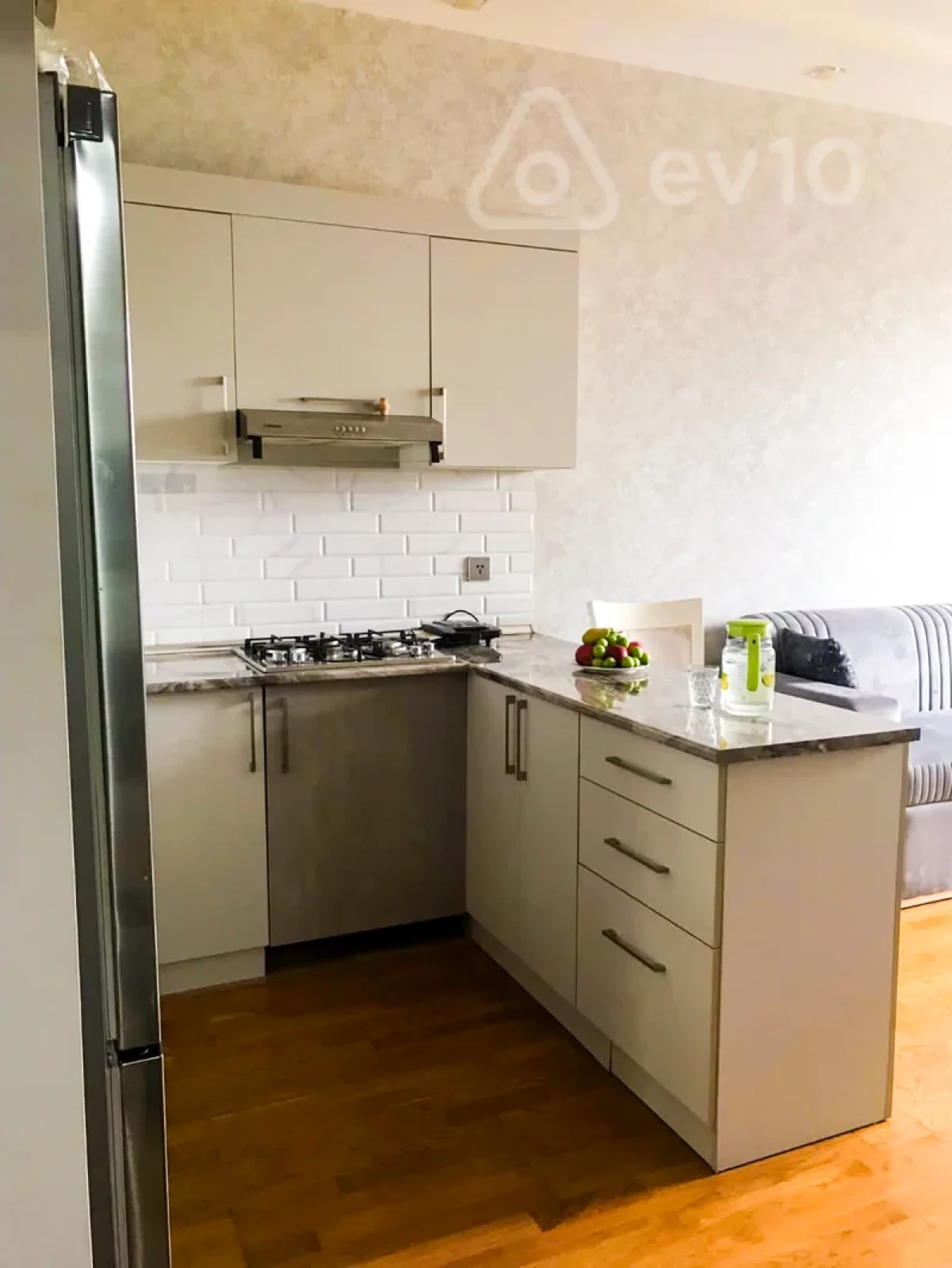 Kirayə verilir 2 otaqlı yeni tikili 55 m²