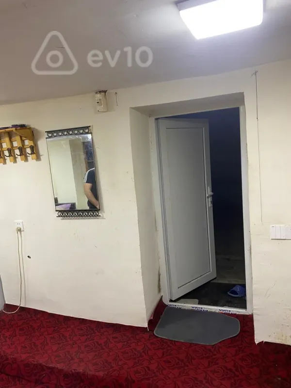 Kirayə verilir 1 otaqlı köhnə tikili 20 m²