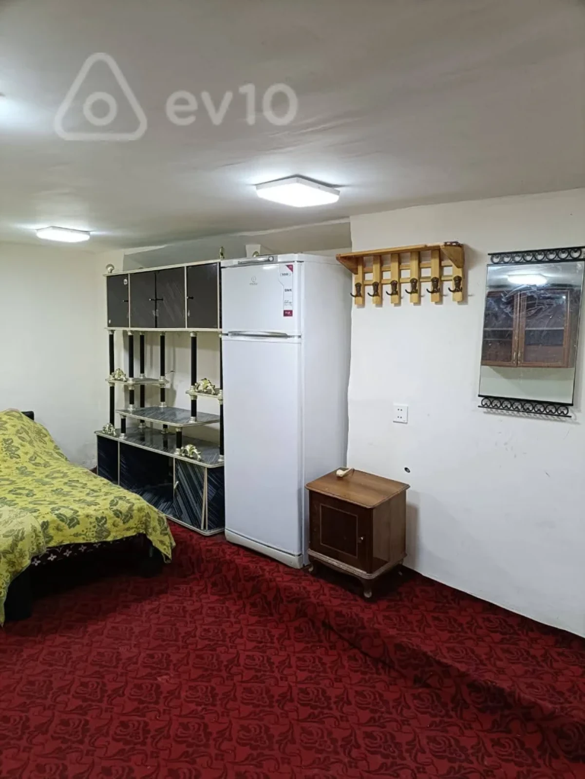 Kirayə verilir 1 otaqlı köhnə tikili 20 m²