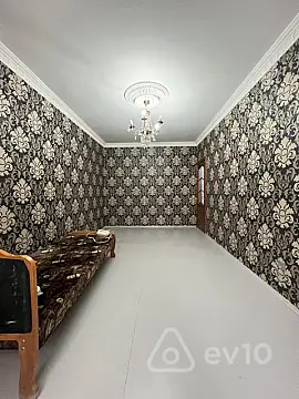 Satılır 2 otaqlı köhnə tikili 50 m²