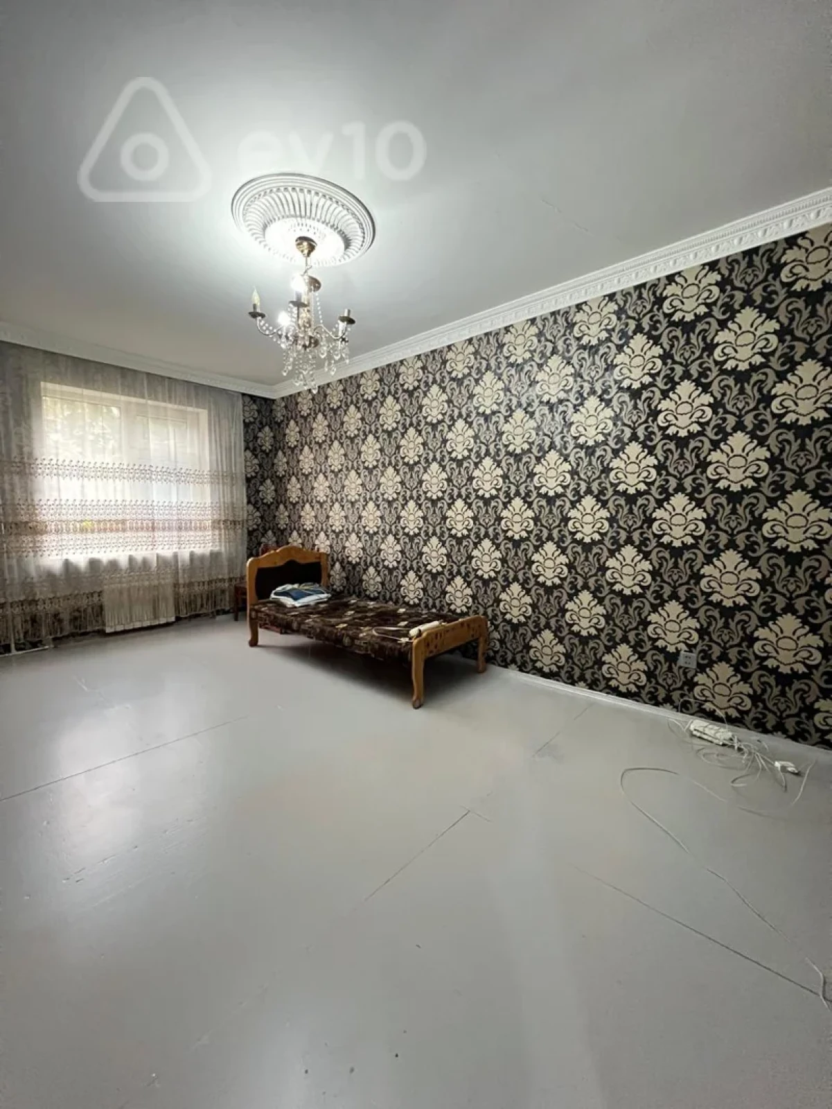 Satılır 2 otaqlı köhnə tikili 50 m²