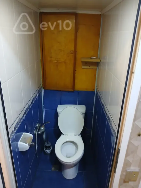 Kirayə verilir 2 otaqlı köhnə tikili 65 m²