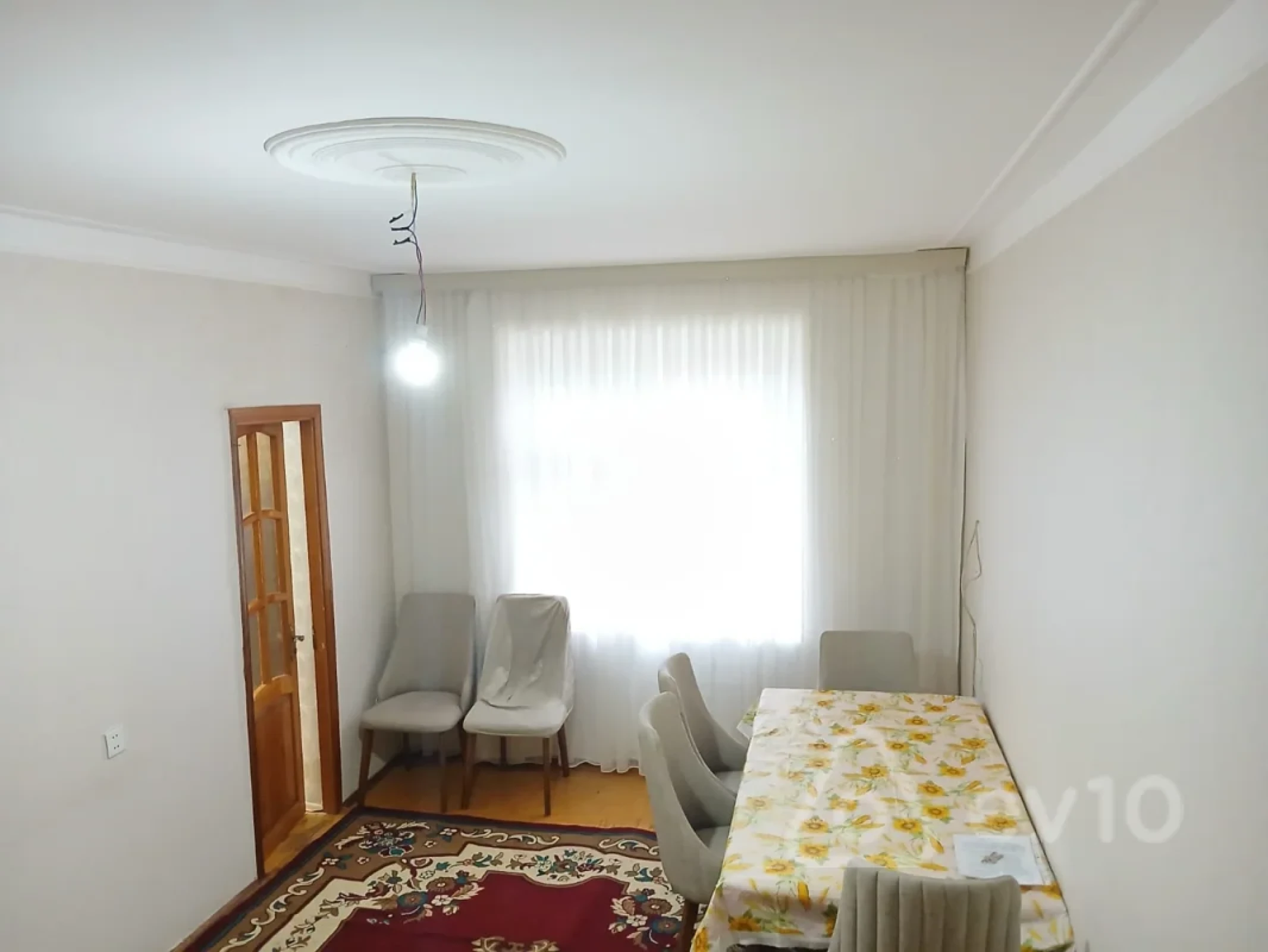 Kirayə verilir 2 otaqlı köhnə tikili 65 m²
