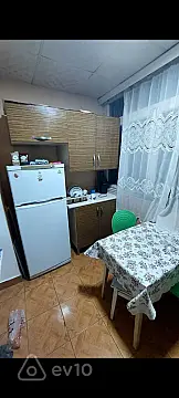 Kirayə verilir 2 otaqlı köhnə tikili 35 m²
