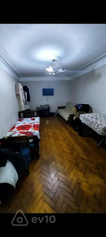 Kirayə verilir 2 otaqlı köhnə tikili 35 m²