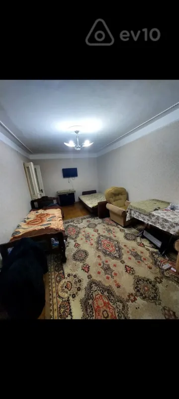 Kirayə verilir 2 otaqlı köhnə tikili 35 m²