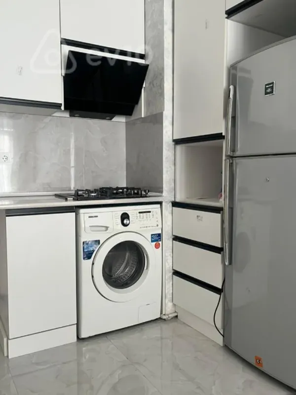 Kirayə verilir 2 otaqlı yeni tikili 50 m²