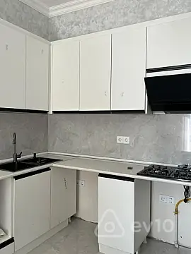 Kirayə verilir 2 otaqlı yeni tikili 50 m²