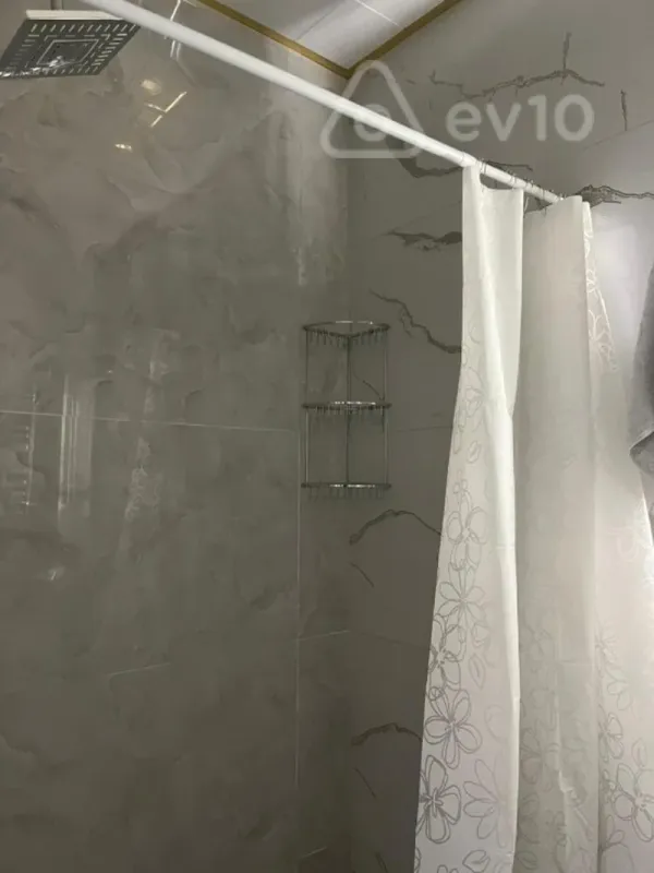 Kirayə verilir 2 otaqlı yeni tikili 50 m²