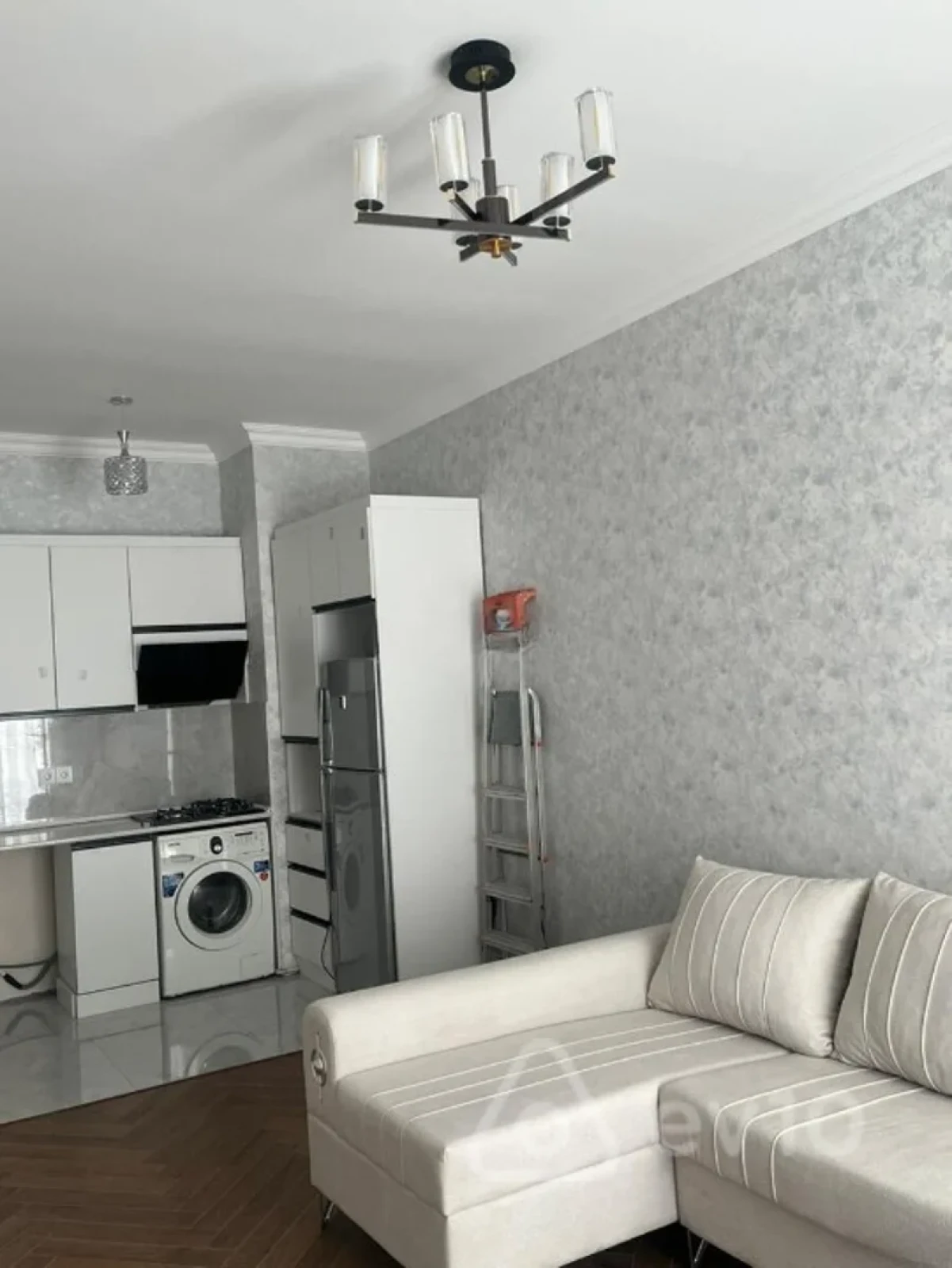 Kirayə verilir 2 otaqlı yeni tikili 50 m²