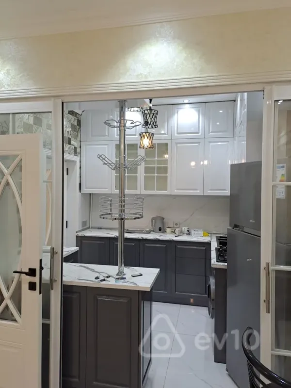 Kirayə verilir 3 otaqlı yeni tikili 75 m²