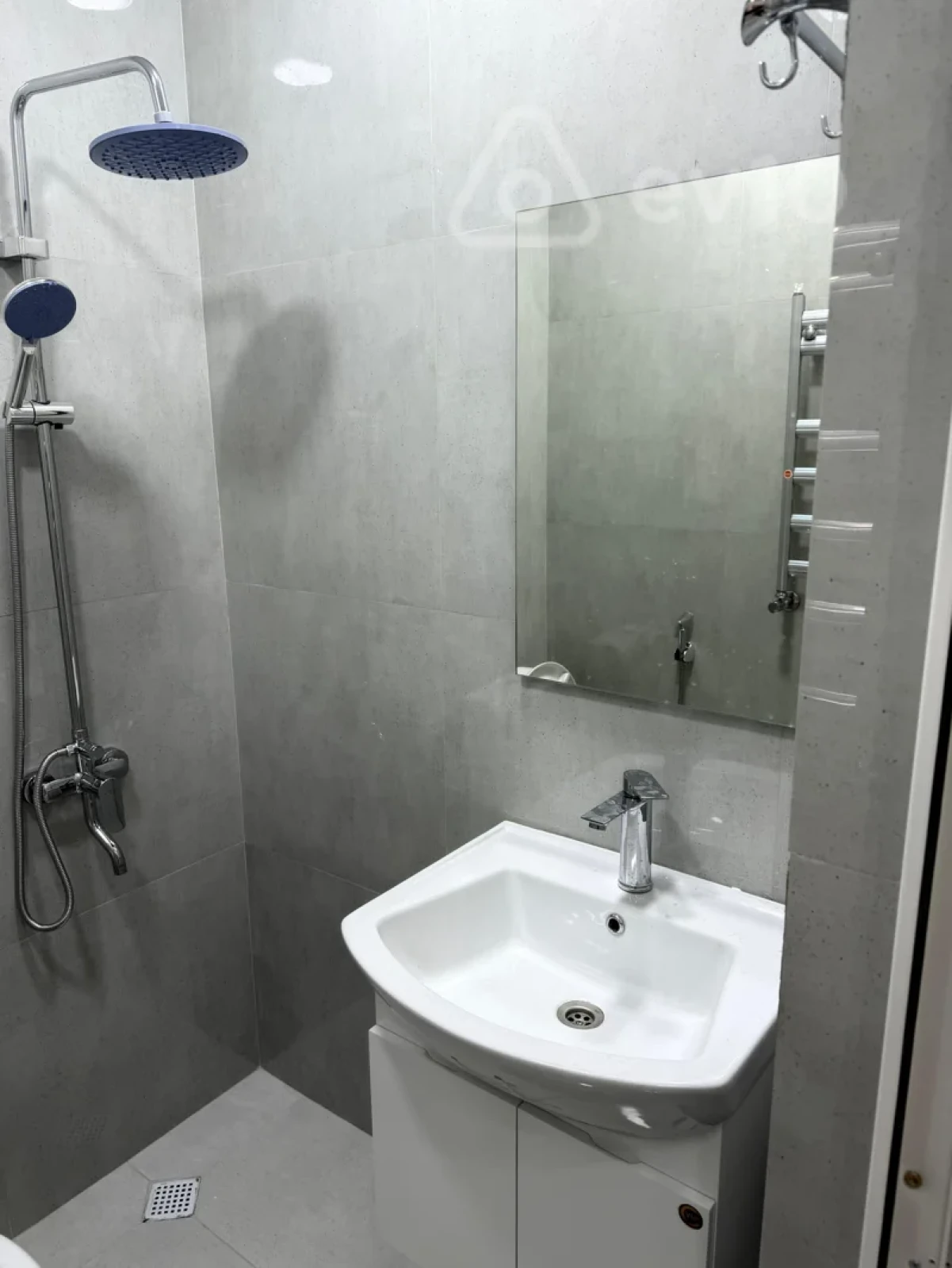Kirayə verilir 2 otaqlı yeni tikili 51 m²