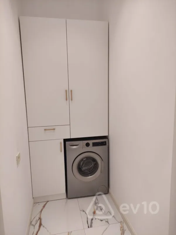 Kirayə verilir 2 otaqlı yeni tikili 85 m²