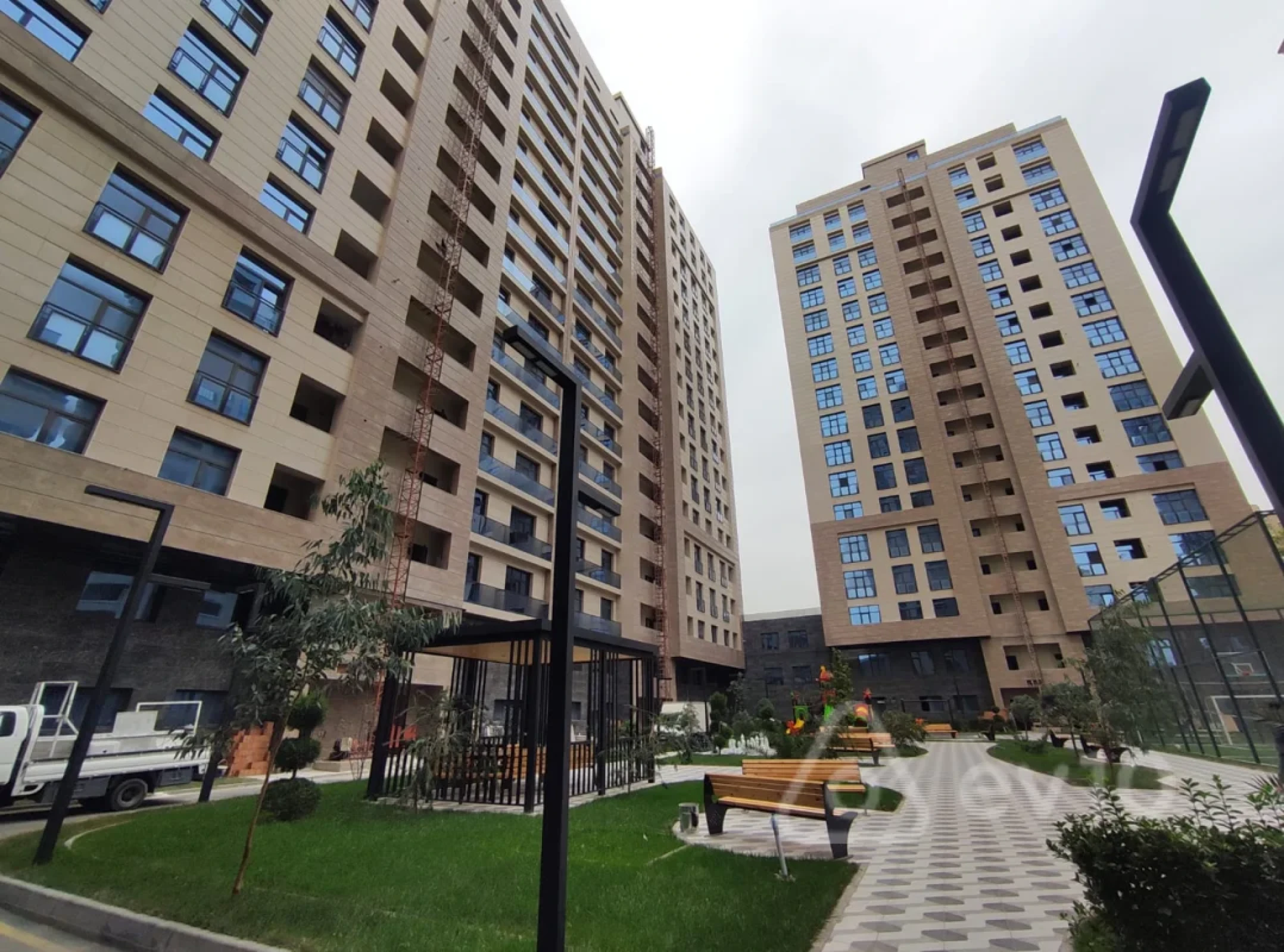 Kirayə verilir 2 otaqlı yeni tikili 85 m²