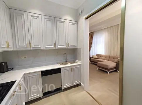 Kirayə verilir 2 otaqlı yeni tikili 85 m²